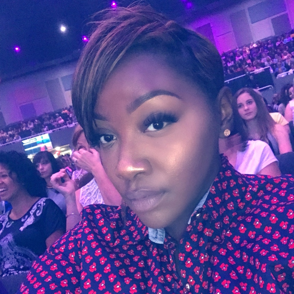 Meet your Posher, Justina